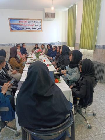 دانش‌آموزان در مسیر تجهیز کتابخانه مدرسه